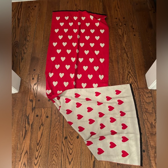 Reversible Scarf with Heart Print - red and beige - Picture 5 of 5